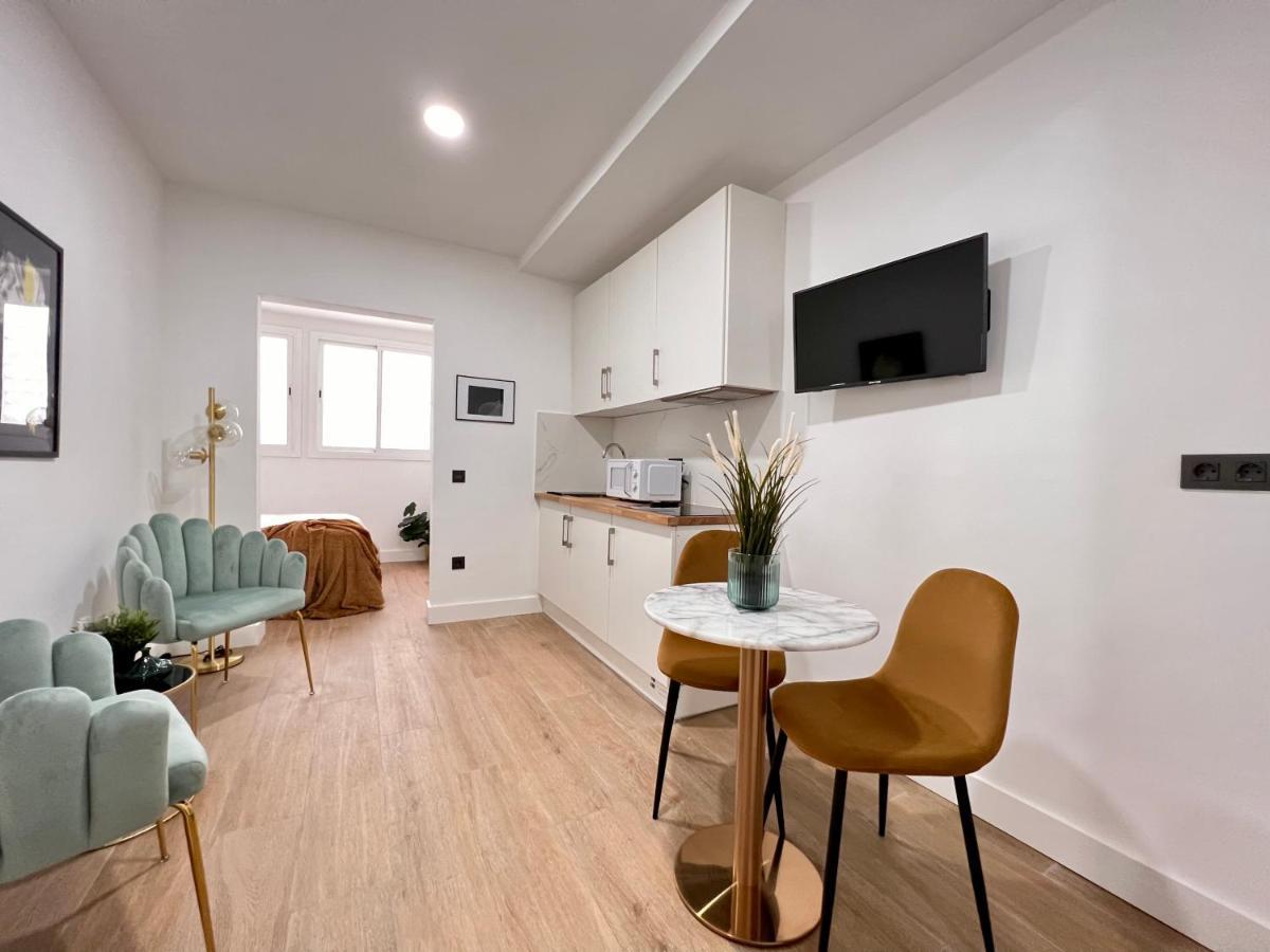 Crysoyle Apartment Barcelona Next To Camp Nou L'Hospitalet de Llobregat Exterior foto